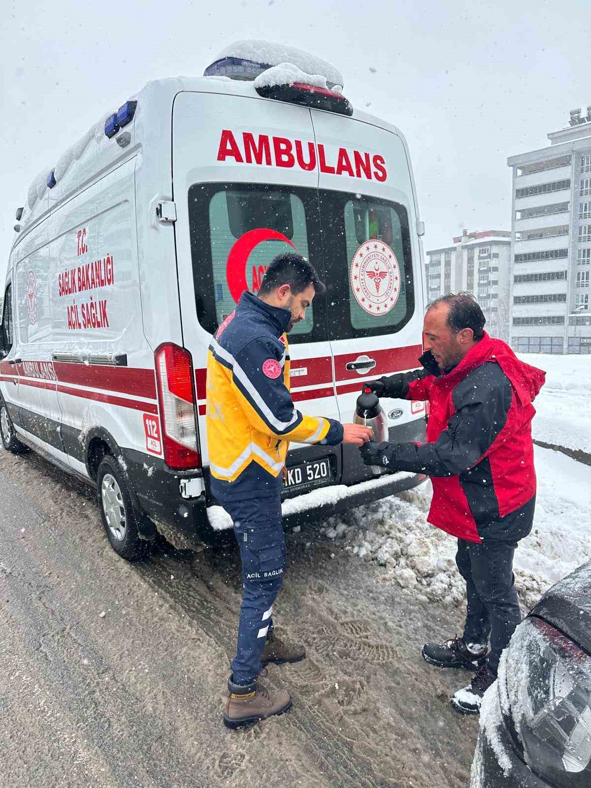 Onikişubat’ta soğuğa karşı sıcak dayanışma
