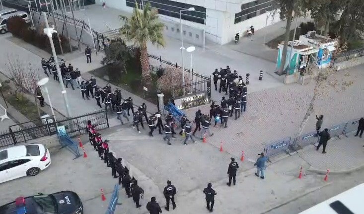 Operasyonda gözaltına alınan 21 şahıstan 14’ü tutuklandı
