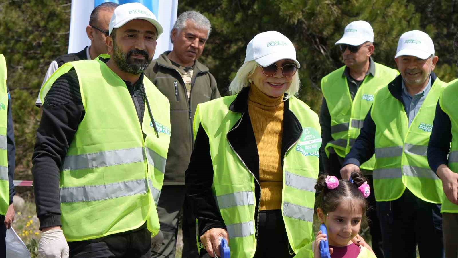 OPET, "Sıfır Atık ile Doğaya Saygı Duy" projesiyle birlikte Türkiye’de geniş çaplı bir farkındalık oluşturuyor
