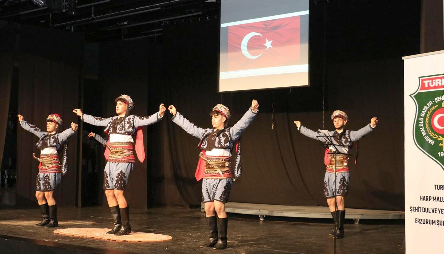 Oratoryoda  "Zulüm" tartışması
