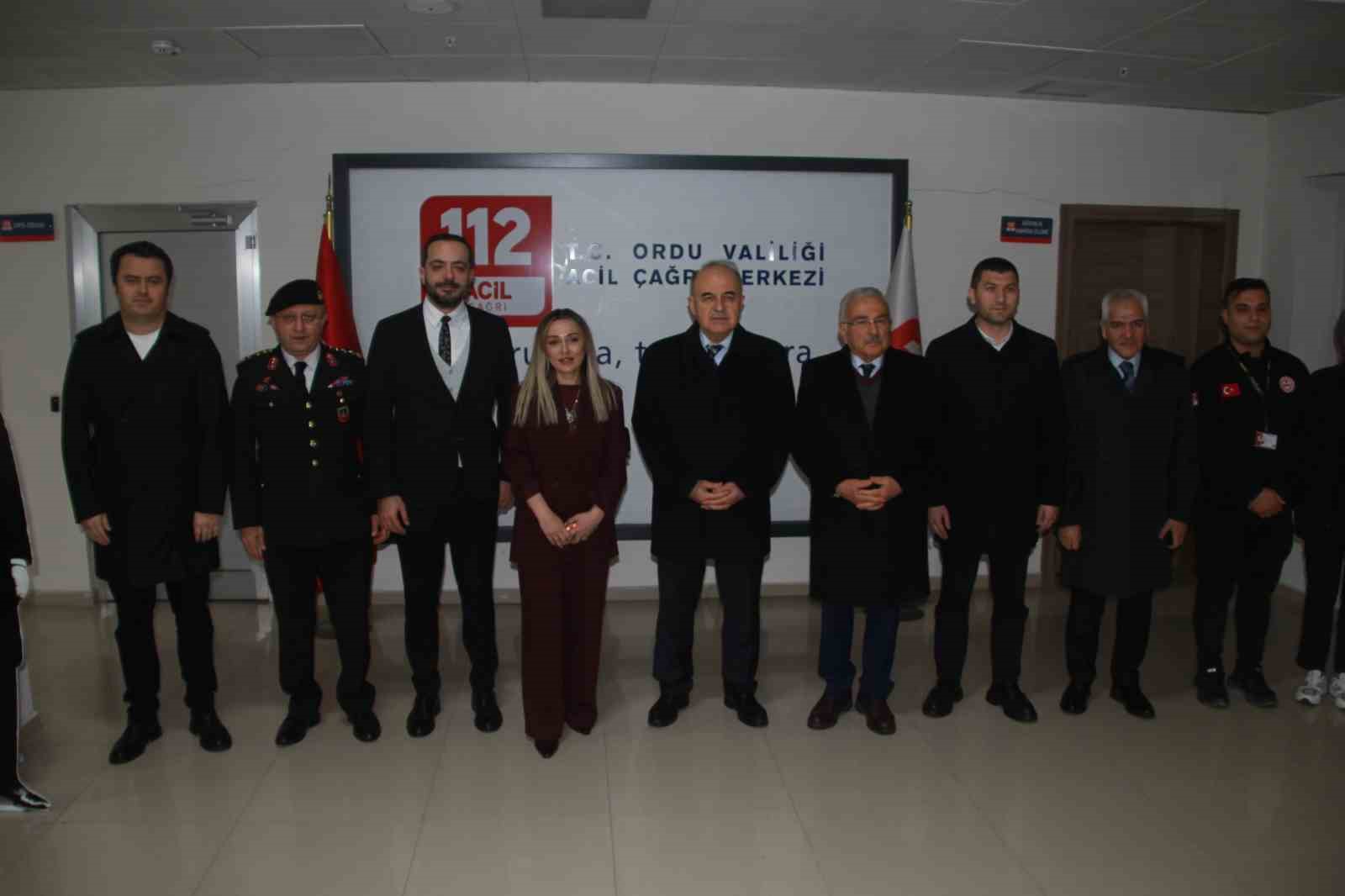 Ordu protokolü, görevi başındaki personelin yeni yılını kutladı
