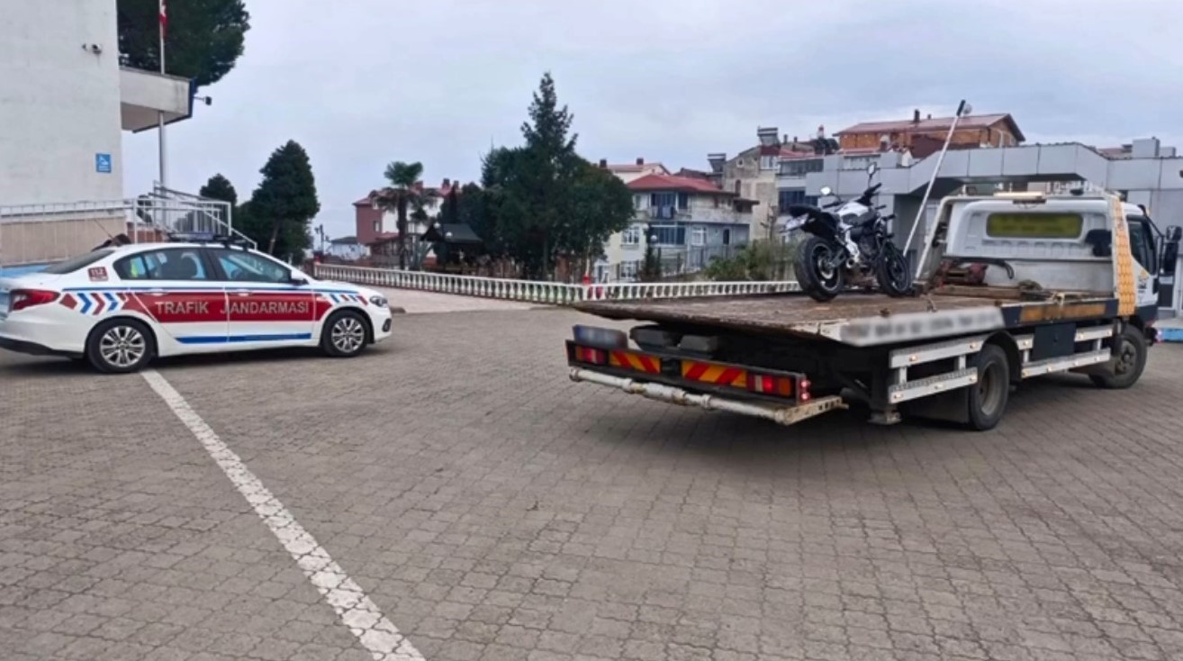 Ordu’da 2 genç sürücüye toplam 621 bin TL ceza

