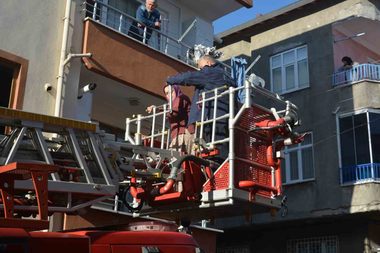Ordu’da apartmanın zemin katında yangın
