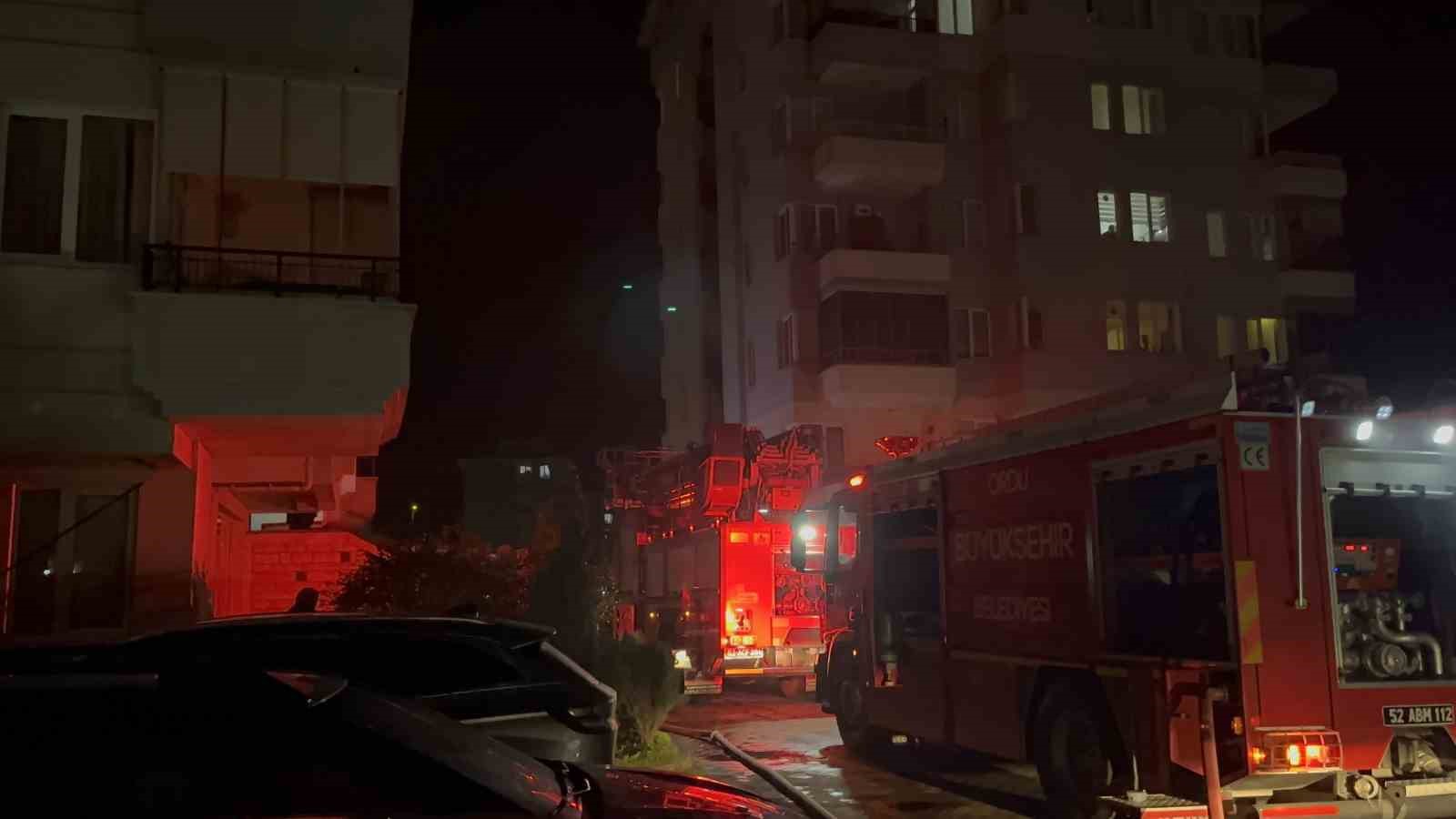 Ordu’da daire yangını: Yaşlı adam ağır yaralandı
