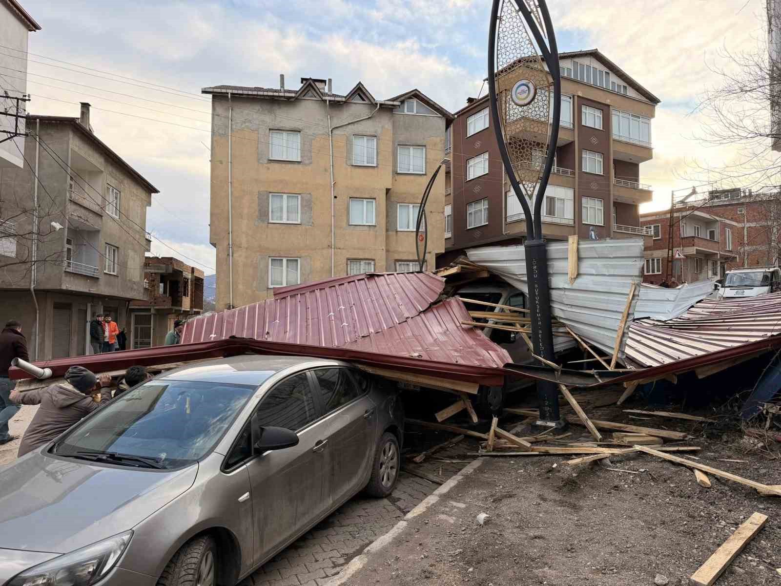Ordu’da fırtına hayatı olumsuz etkiledi
