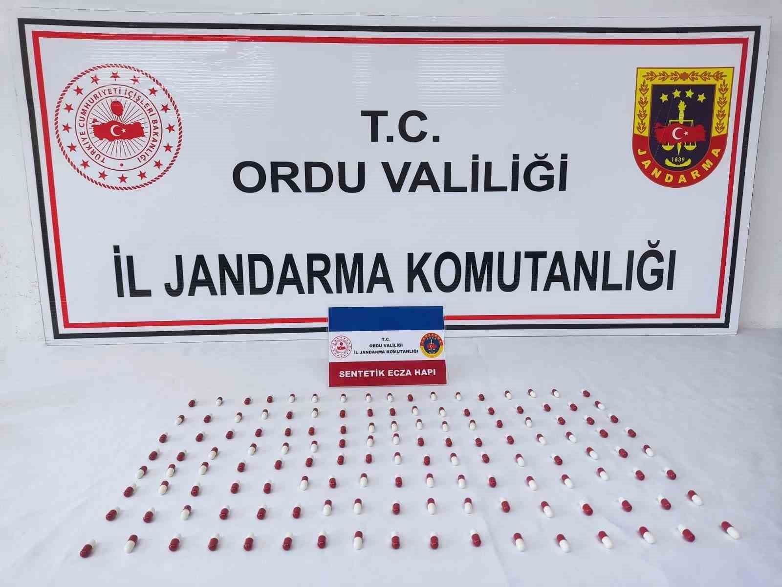 Ordu’da jandarma aranan 49 şüpheliyi yakaladı: 19 tutuklama
