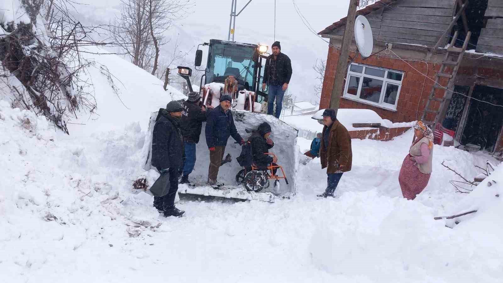 Ordu’da karla mücadele sürüyor
