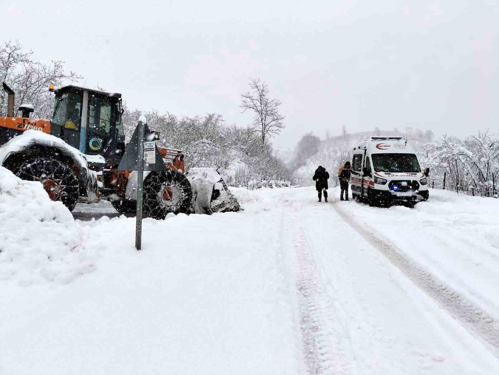 Ordu’da karla mücadele sürüyor
