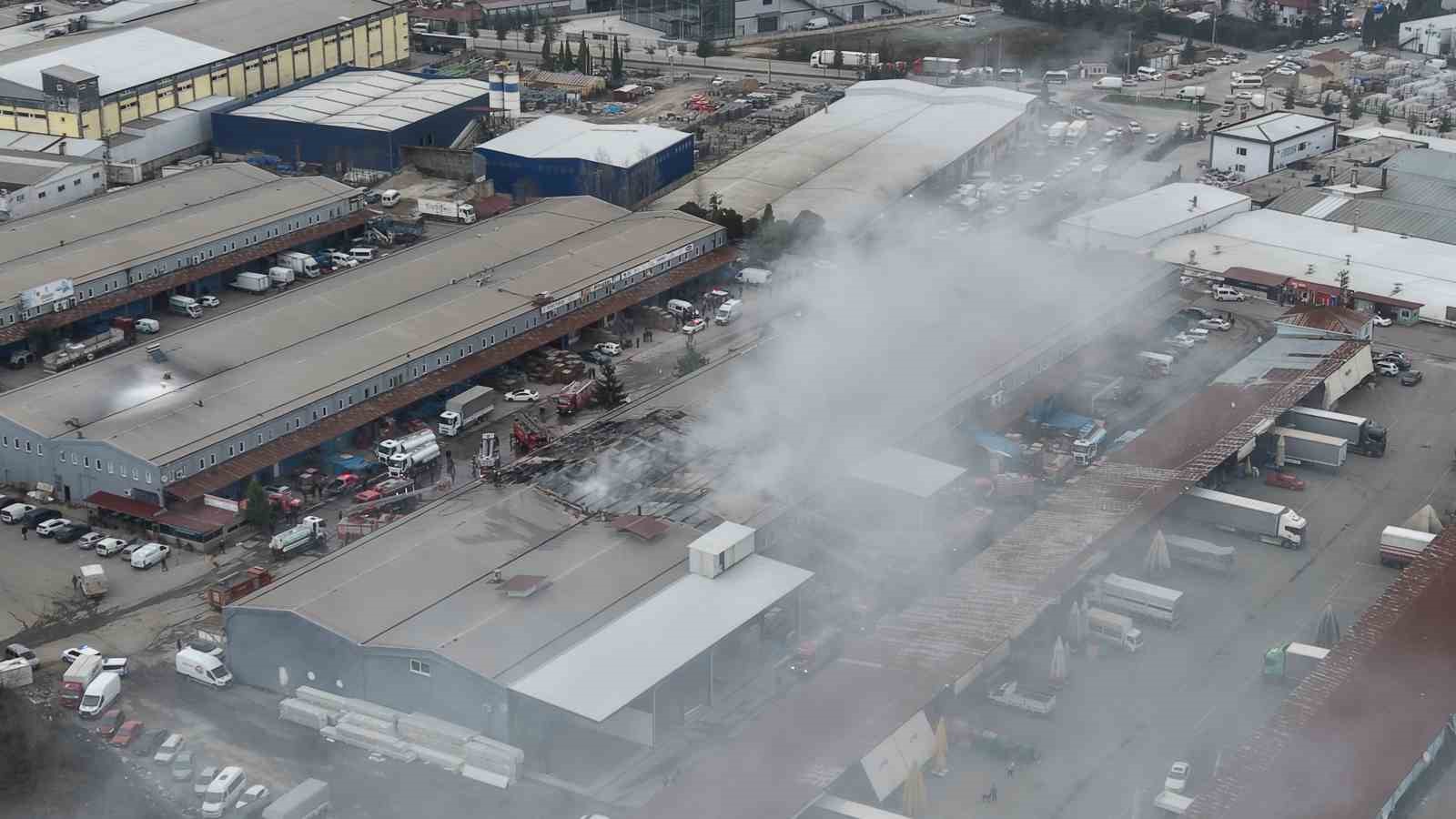 Ordu’da market deposunda yangın
