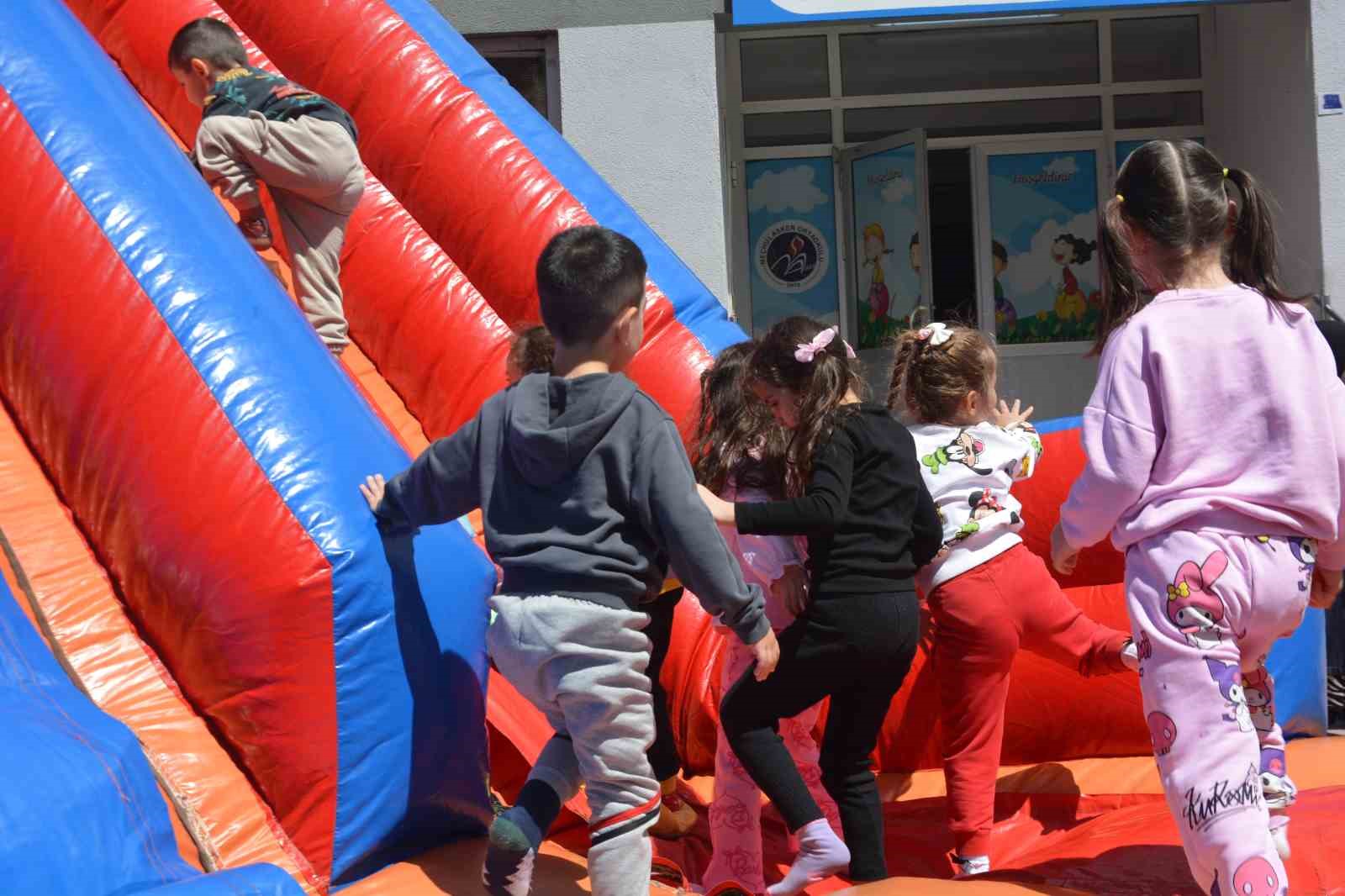 Ordu’da okul bahçesi oyun parkına dönüştü
