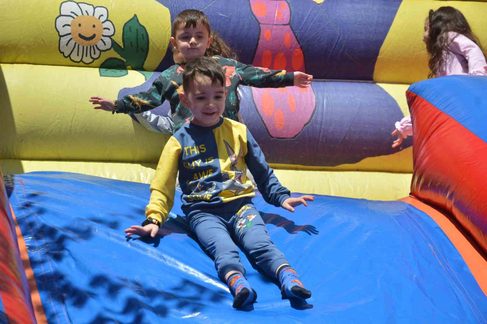 Ordu’da okul bahçesi oyun parkına dönüştü

