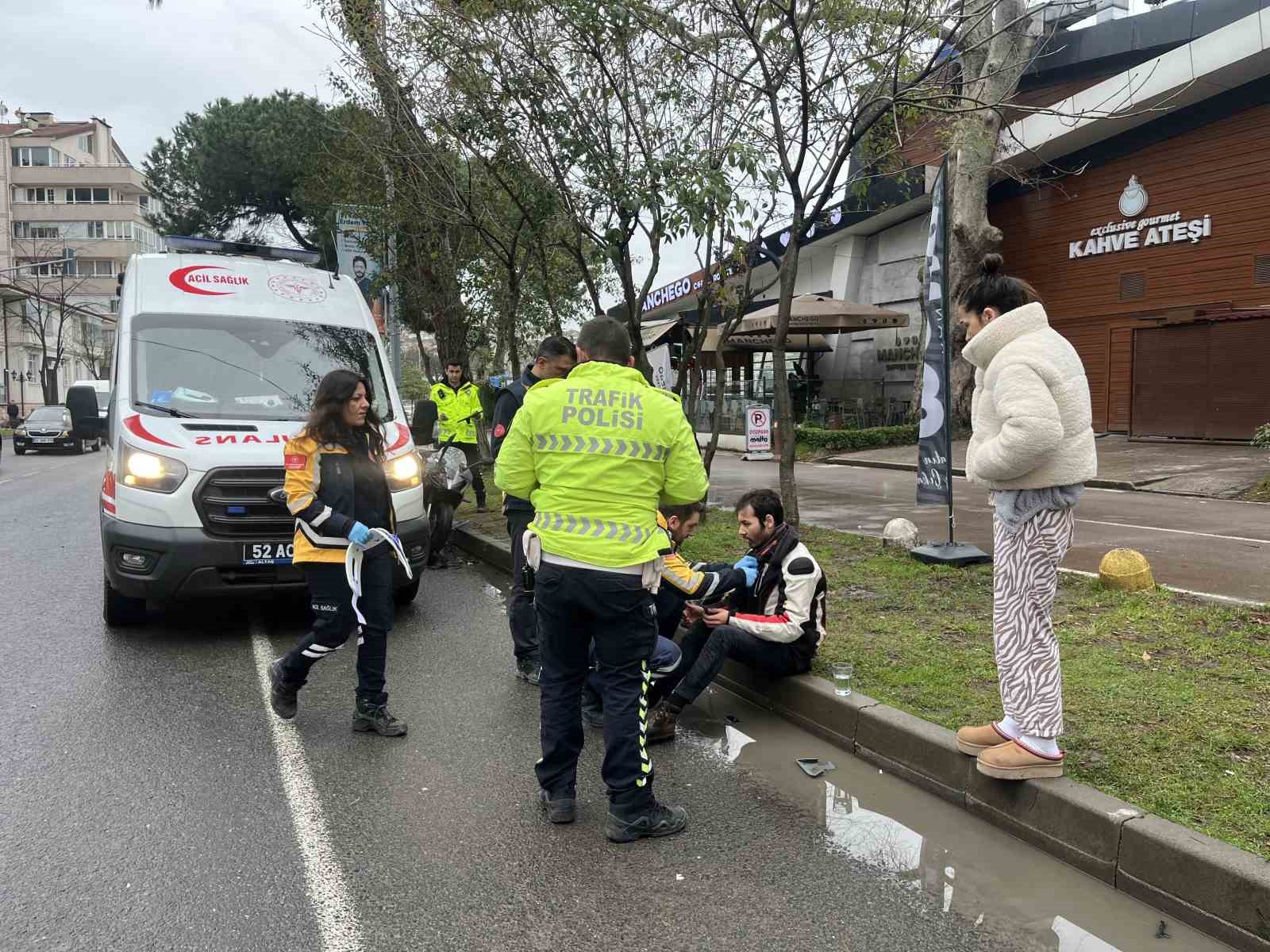 Ordu’da otomobil ile çarpışan motosikletli yaralandı: Kaza anı araç kamerasına yansıdı
