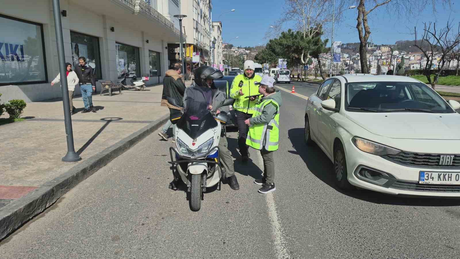 Ordu’da özel çocuklardan trafik denetimi

