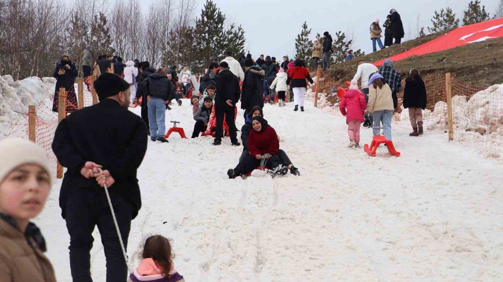 Ordu’nun menderesleri ile ünlü bin 500 rakımlı yaylasında kar festivali
