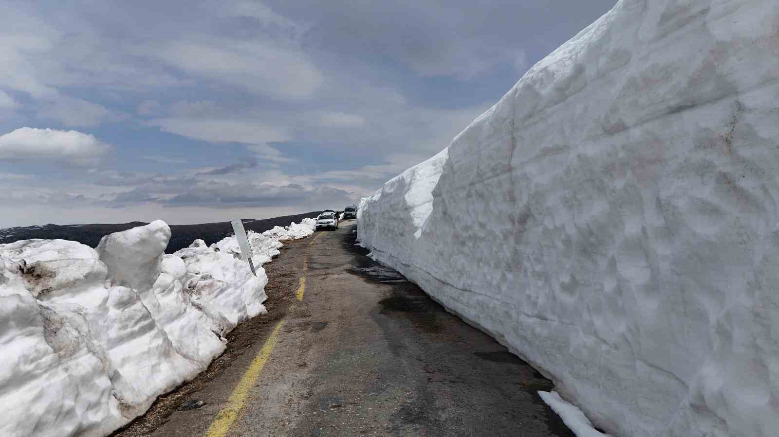 Ordu’nun yükseklerinde nisan sonunda 4 metre kar
