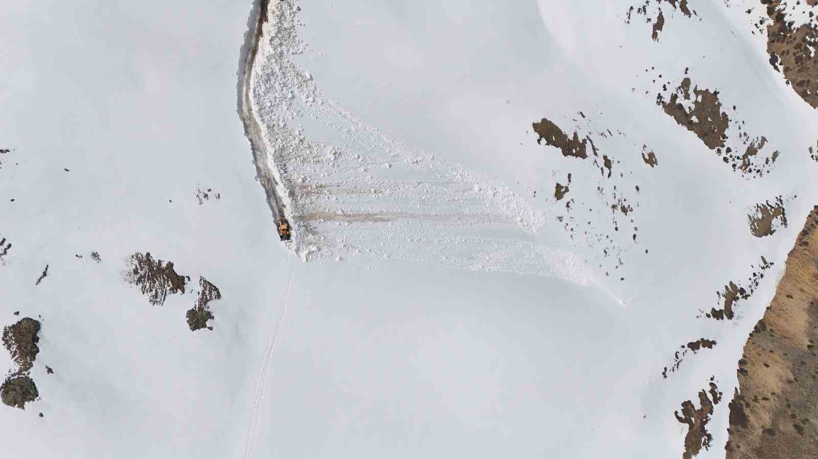 Ordu’nun yükseklerinde nisan sonunda 4 metre kar
