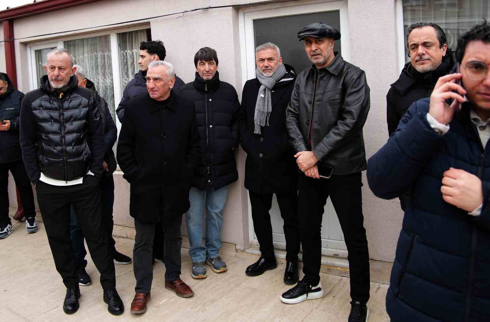 Orhan Kaynak son yolculuğuna uğurlandı
