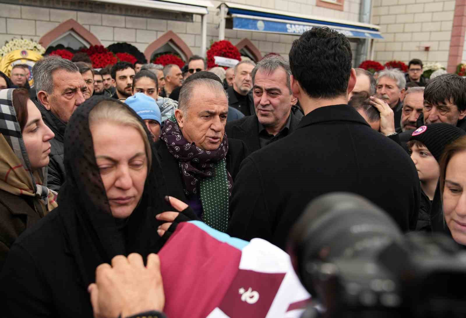 Orhan Kaynak son yolculuğuna uğurlandı
