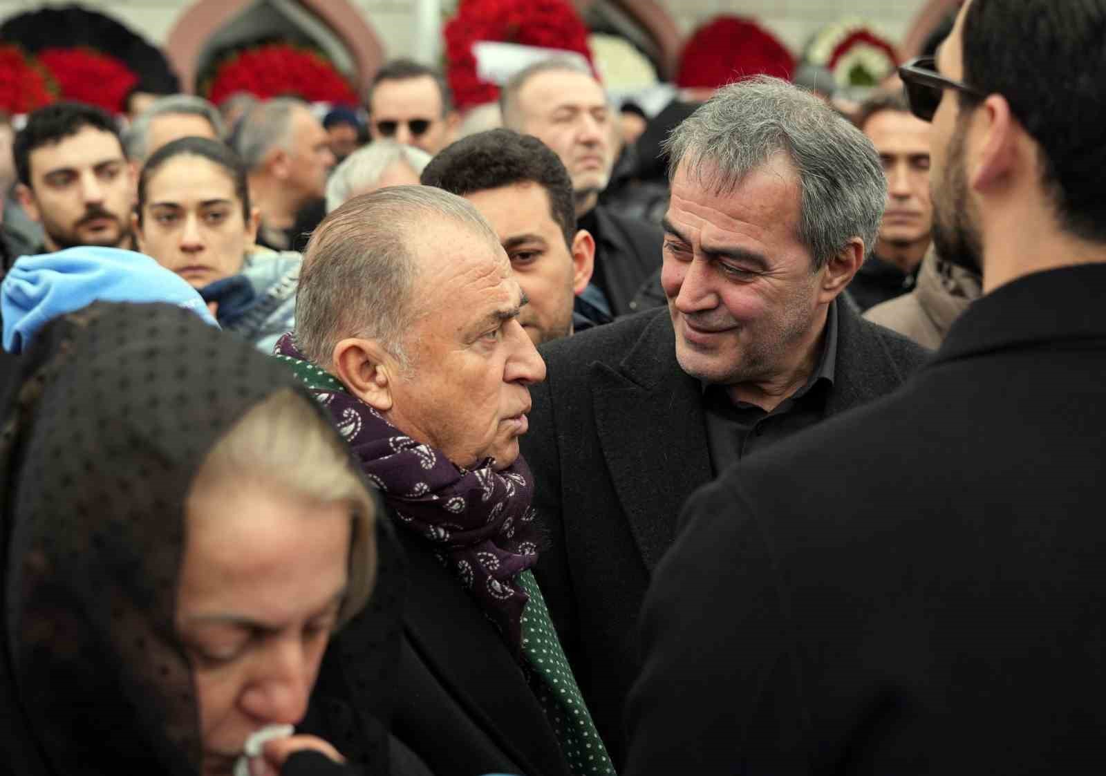 Orhan Kaynak son yolculuğuna uğurlandı
