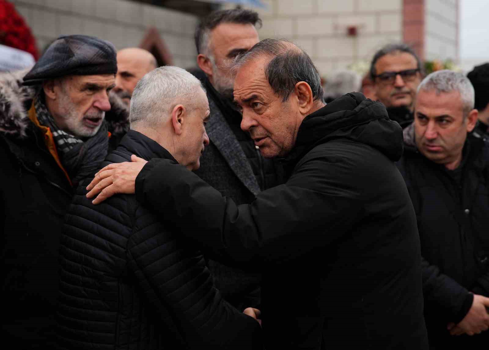 Orhan Kaynak son yolculuğuna uğurlandı
