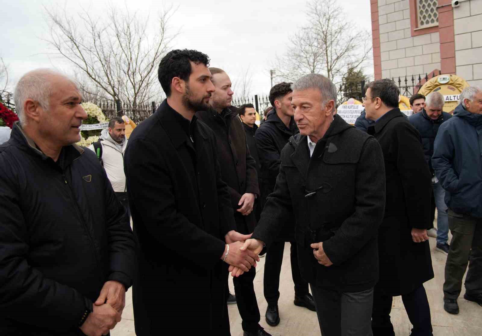 Orhan Kaynak son yolculuğuna uğurlandı
