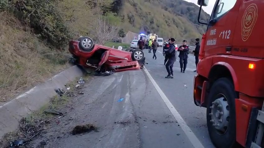 Orman Bölge Müdürlüğü görevlilerini taşıyan araç takla attı: 3 yaralı
