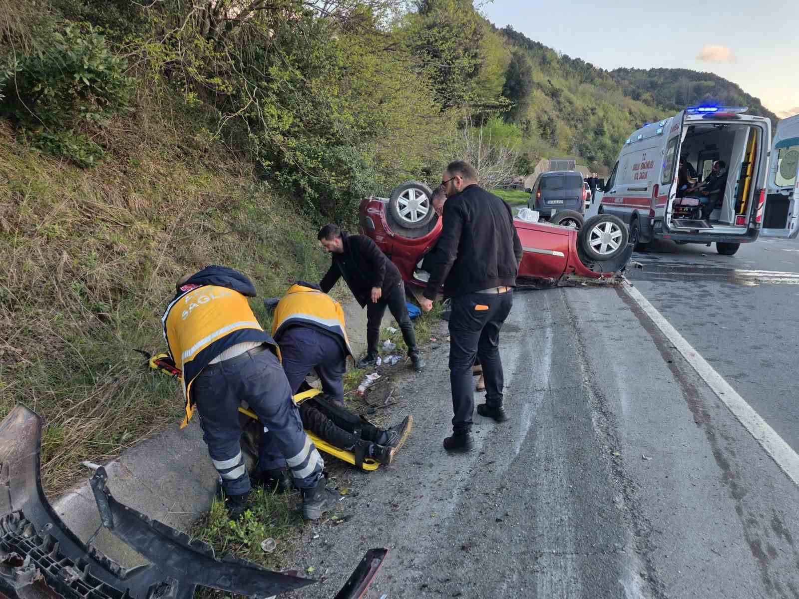 Orman Bölge Müdürlüğü görevlilerini taşıyan araç takla attı: 3 yaralı
