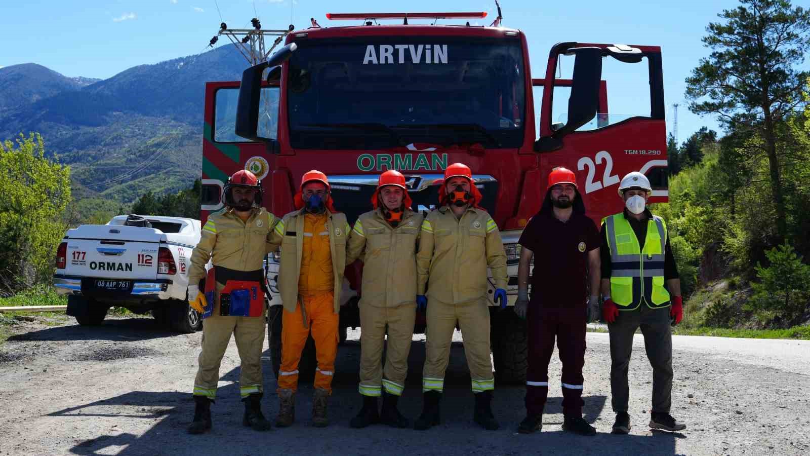 Orman işçileri zorlu etapları tamamladı
