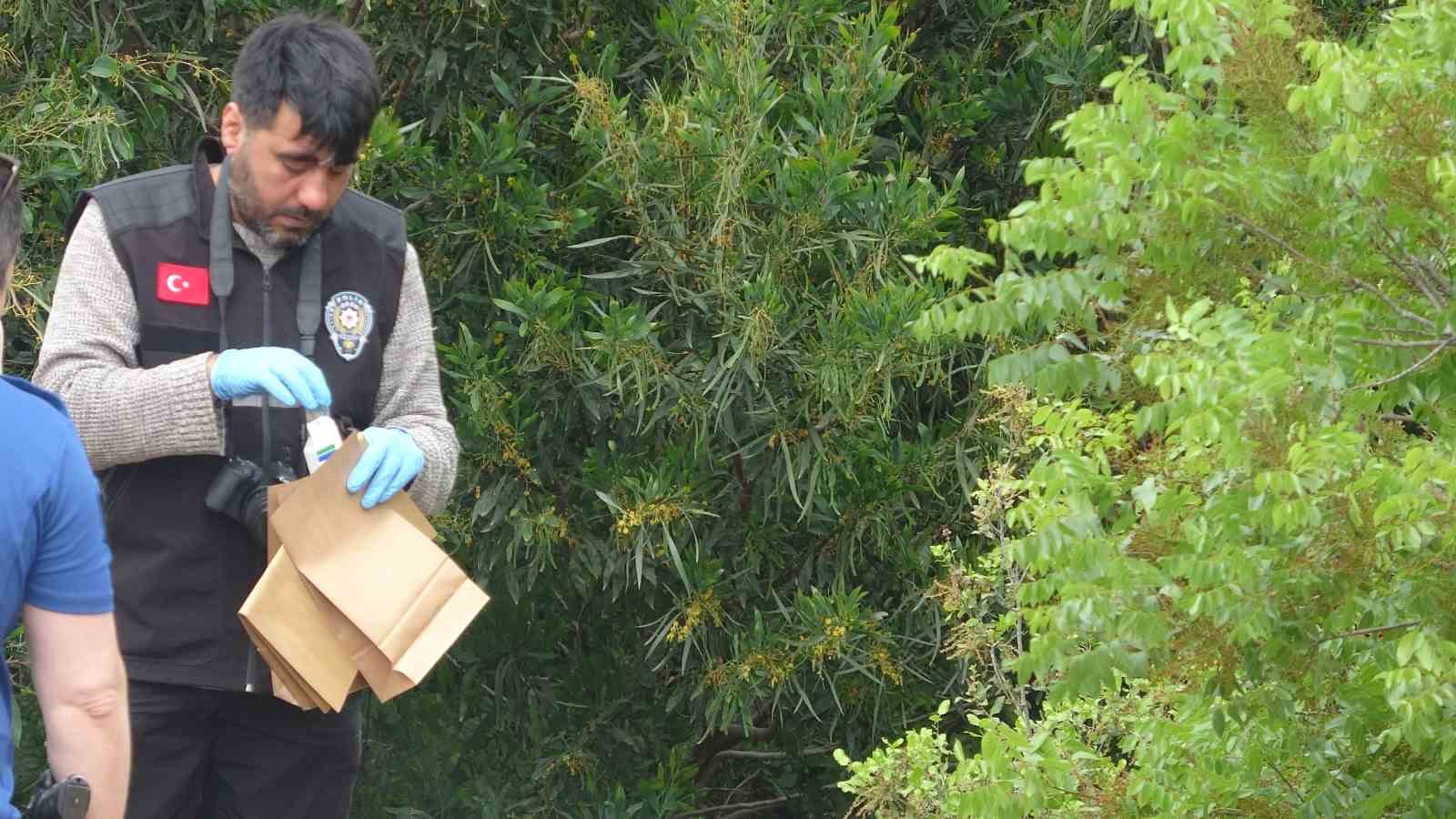 Ormanlık alanda bir kişinin cansız bedeni bulundu
