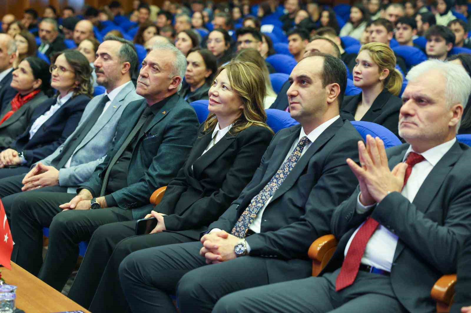 "Orta Karadeniz Kariyer Fuarı" 25 bin ziyaretçiyi ağırladı
