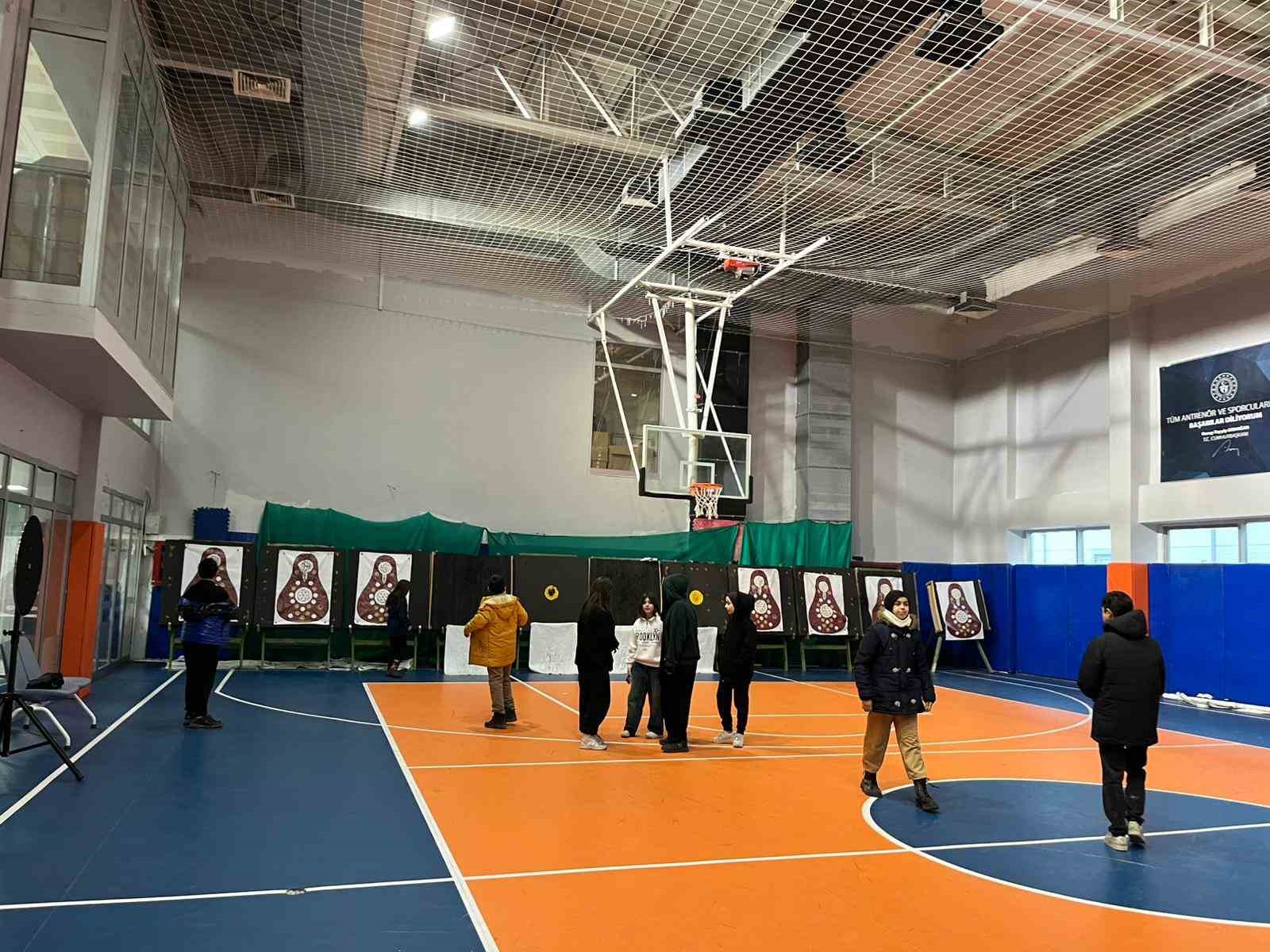 Ortaokul öğrencileri gençlik merkezini sevdi
