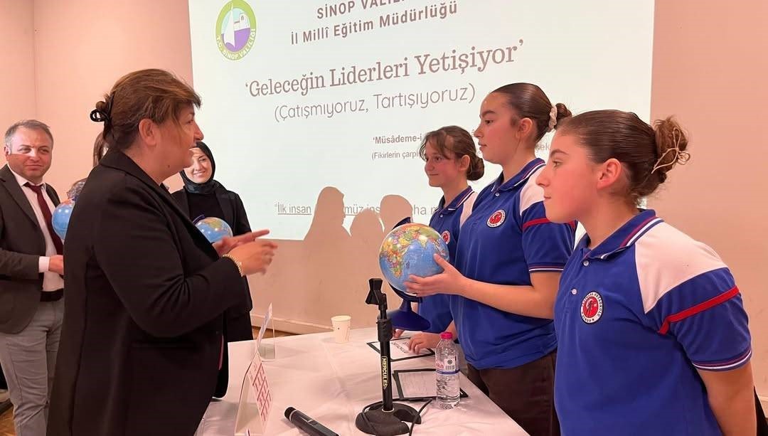 Ortaokul öğrencilerinden "mutluluk" tartışması
