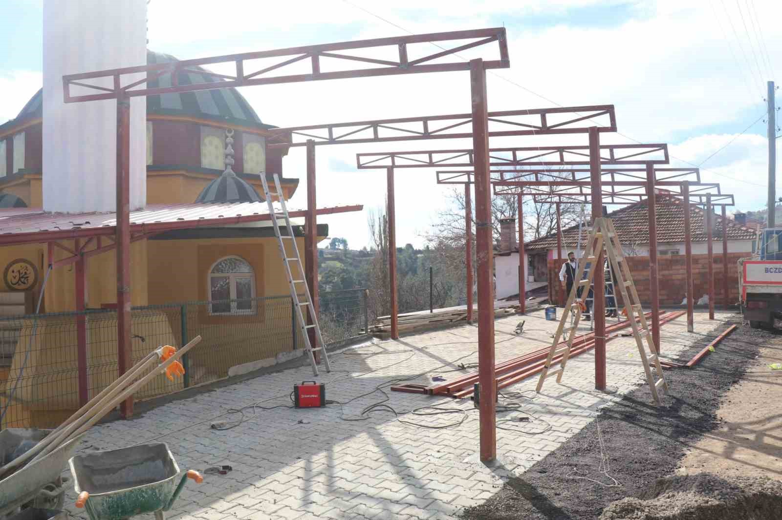 Örtülü Mahallesi’nde yol yenileme ve bakım çalışması
