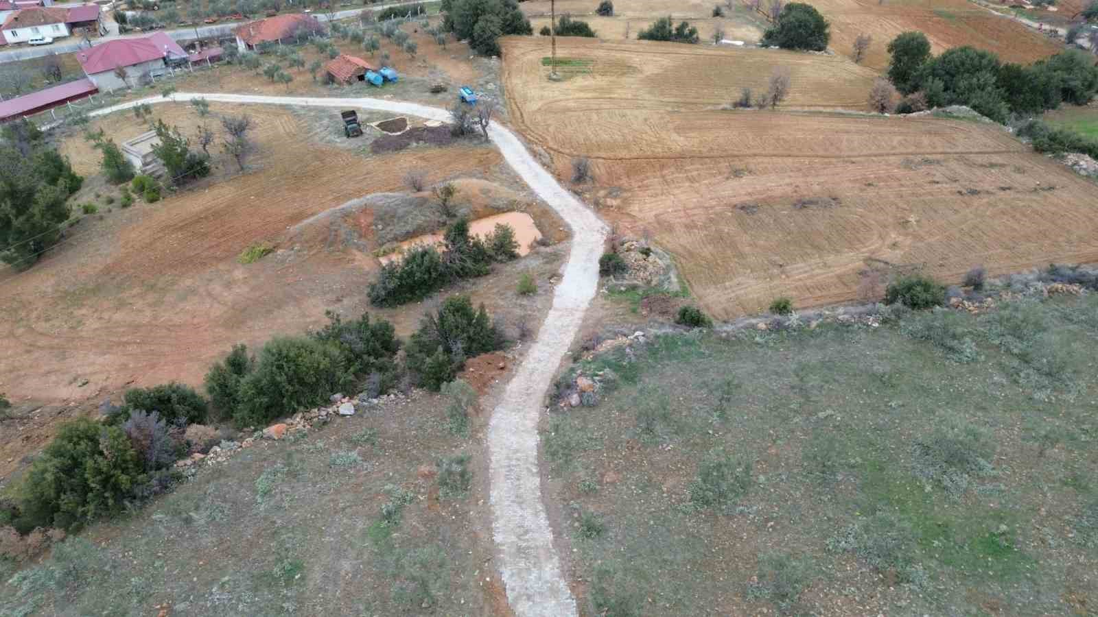 Örtülü Mahallesi’nde yol yenileme ve bakım çalışması
