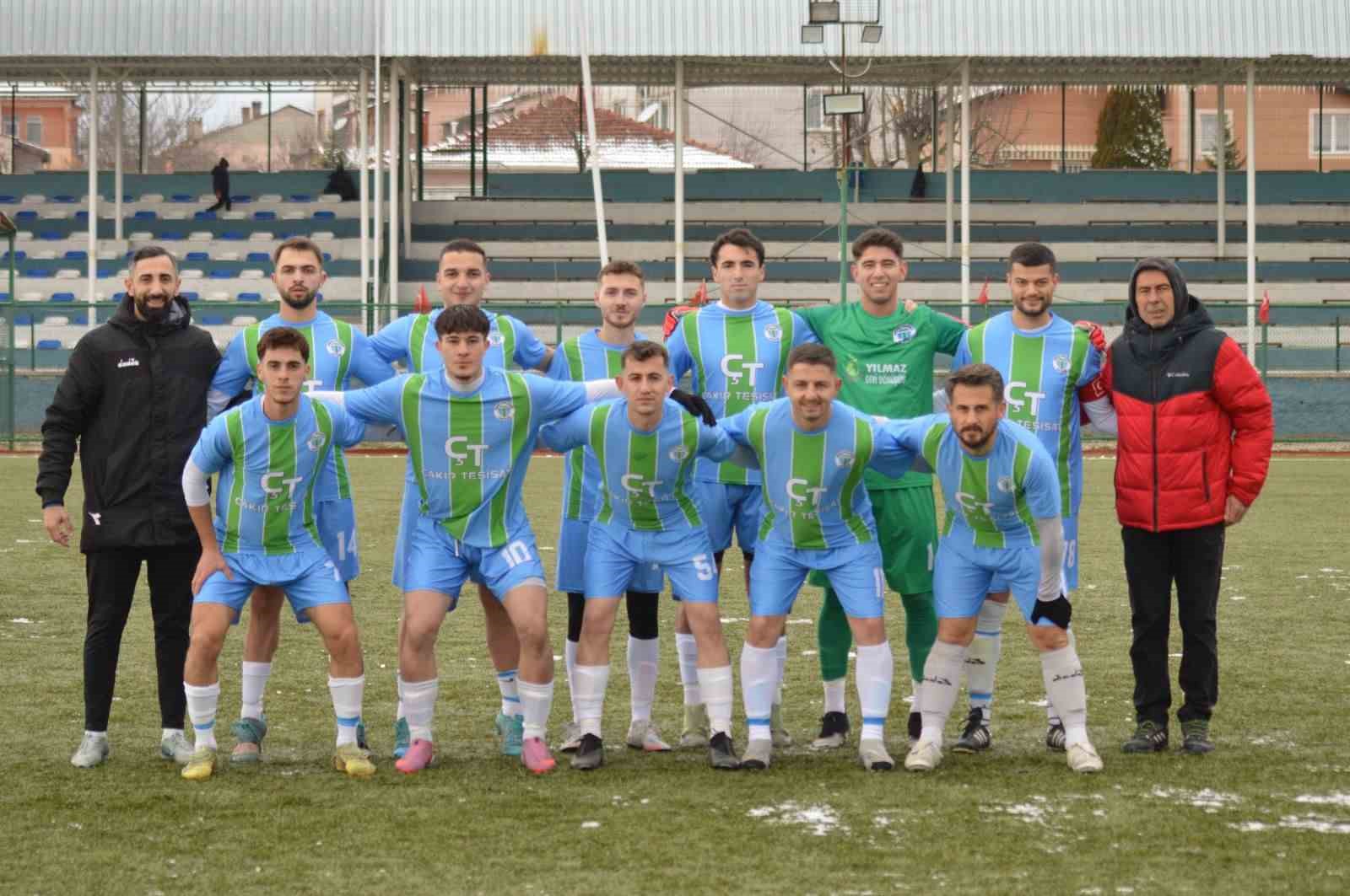 Osmaneli Gençlerbirliği  Spor ligde tutulamıyor
