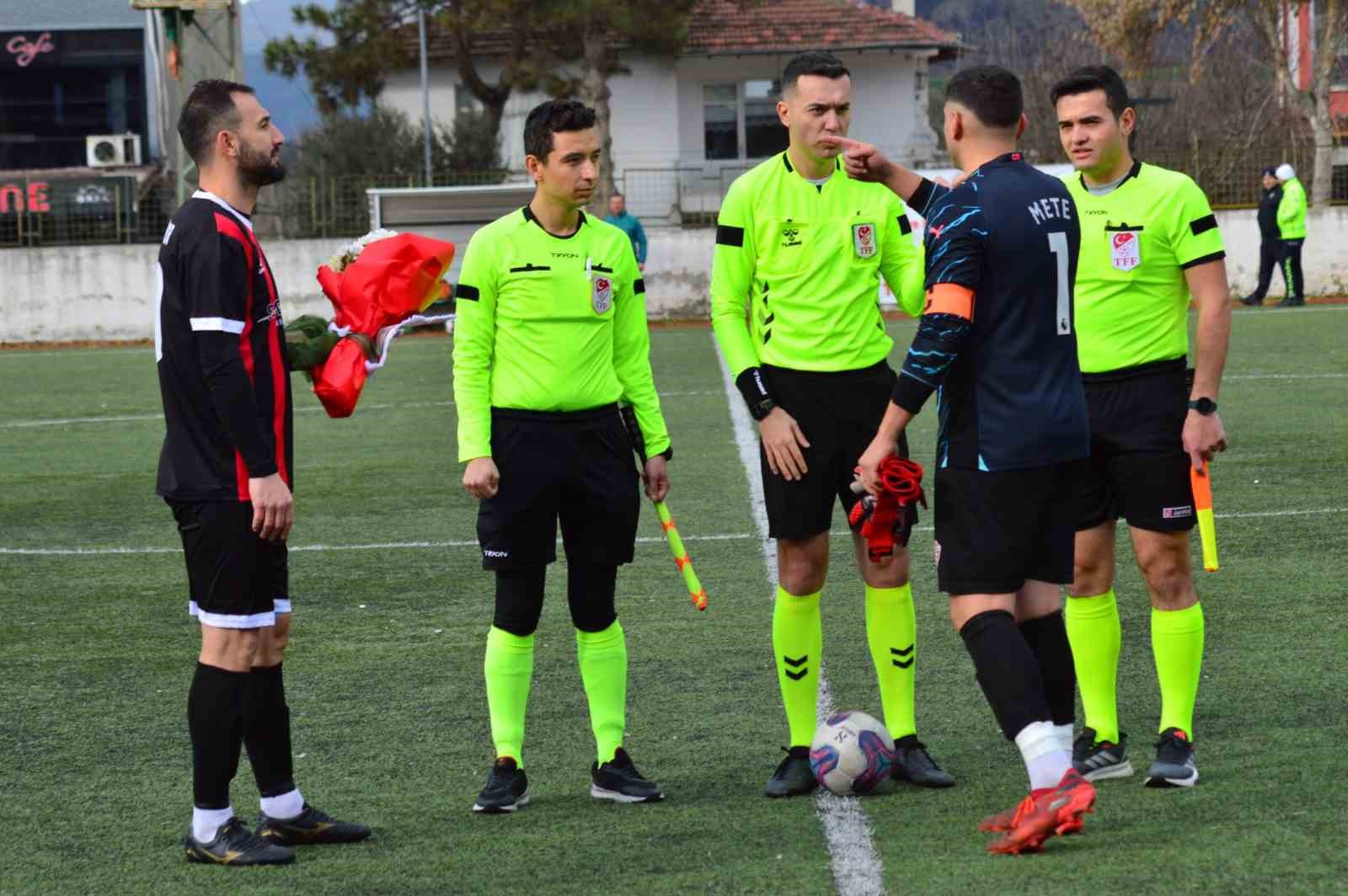 Osmaneli Gençlerbirliği  Spor ligde tutulamıyor
