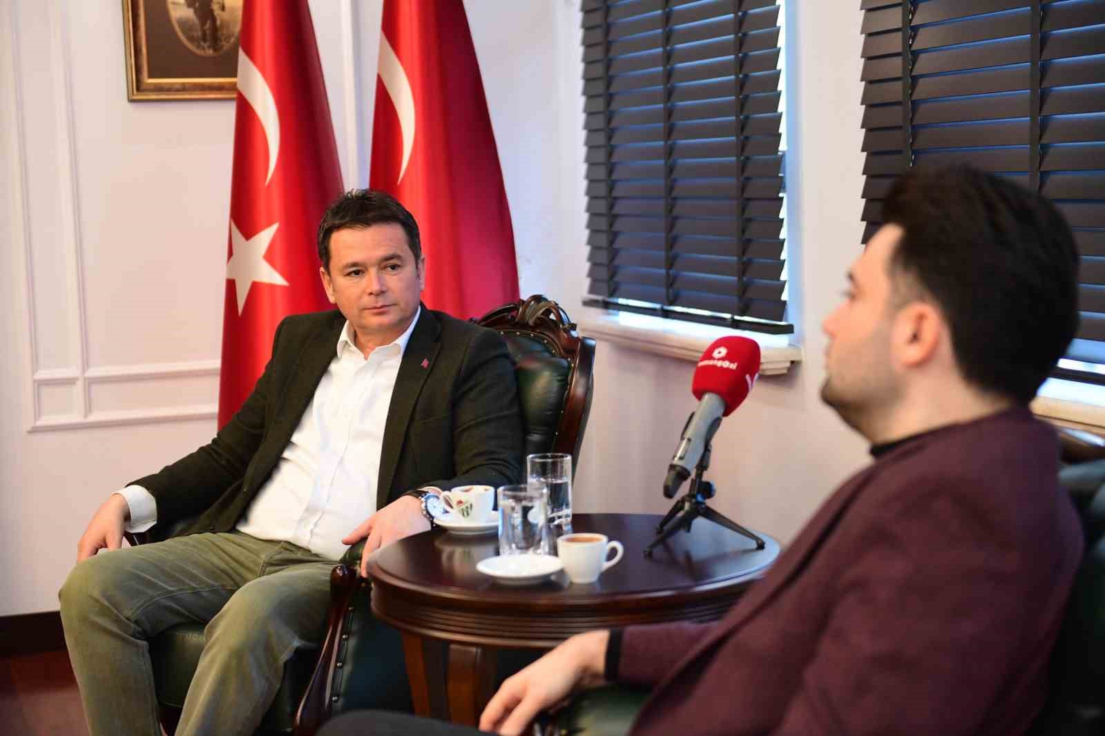 Osmangazi Belediye Başkanı Erkan Aydın, Bursaspor Vakfı Mütevelli Heyeti’ne katıldı
