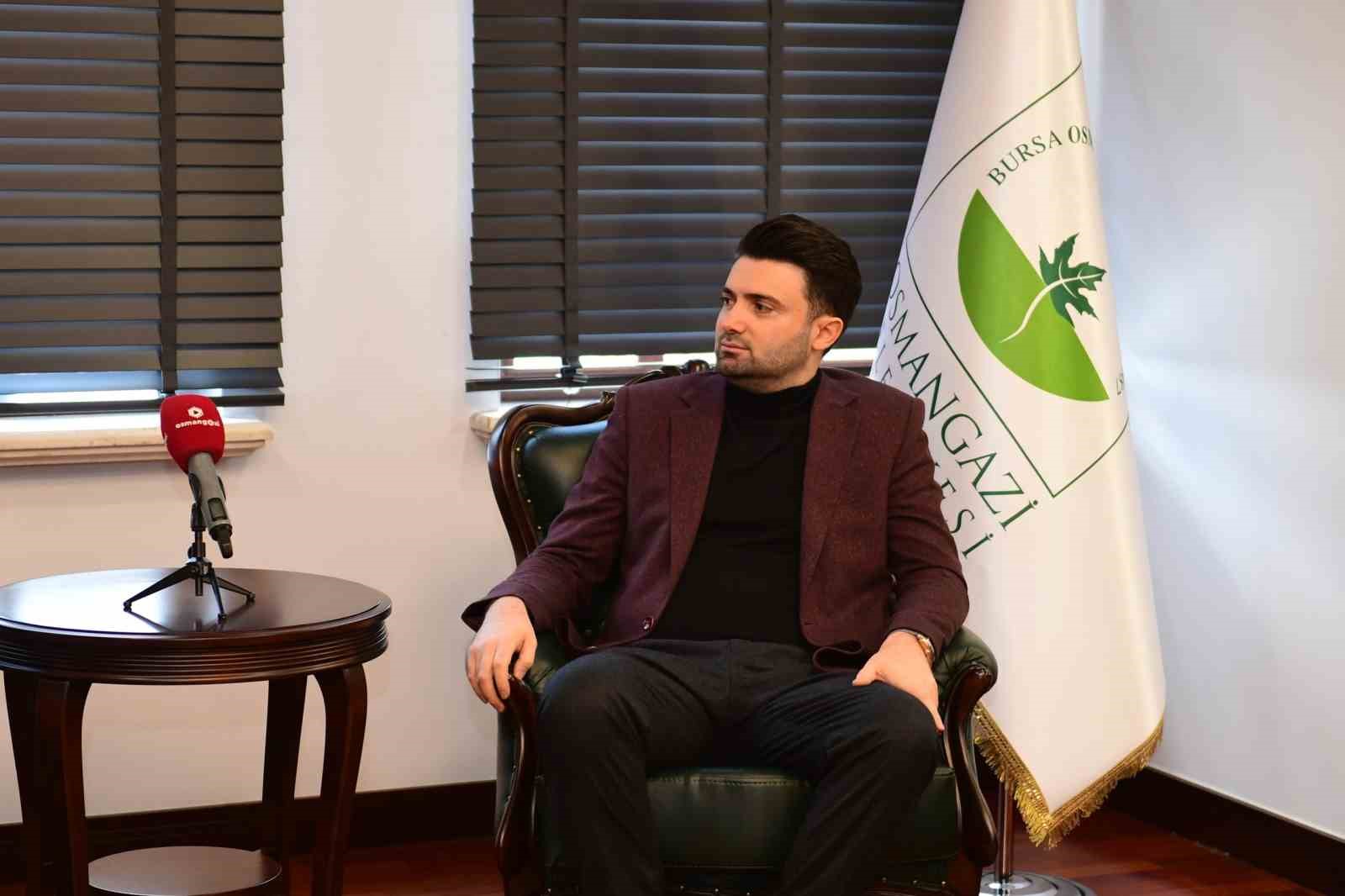 Osmangazi Belediye Başkanı Erkan Aydın, Bursaspor Vakfı Mütevelli Heyeti’ne katıldı
