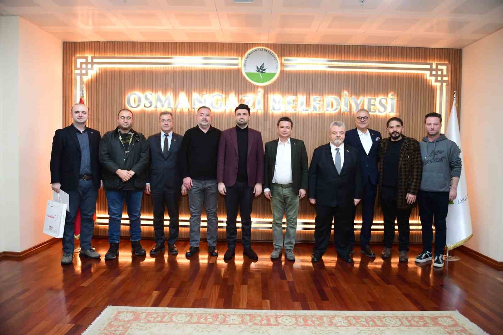 Osmangazi Belediye Başkanı Erkan Aydın, Bursaspor Vakfı Mütevelli Heyeti’ne katıldı
