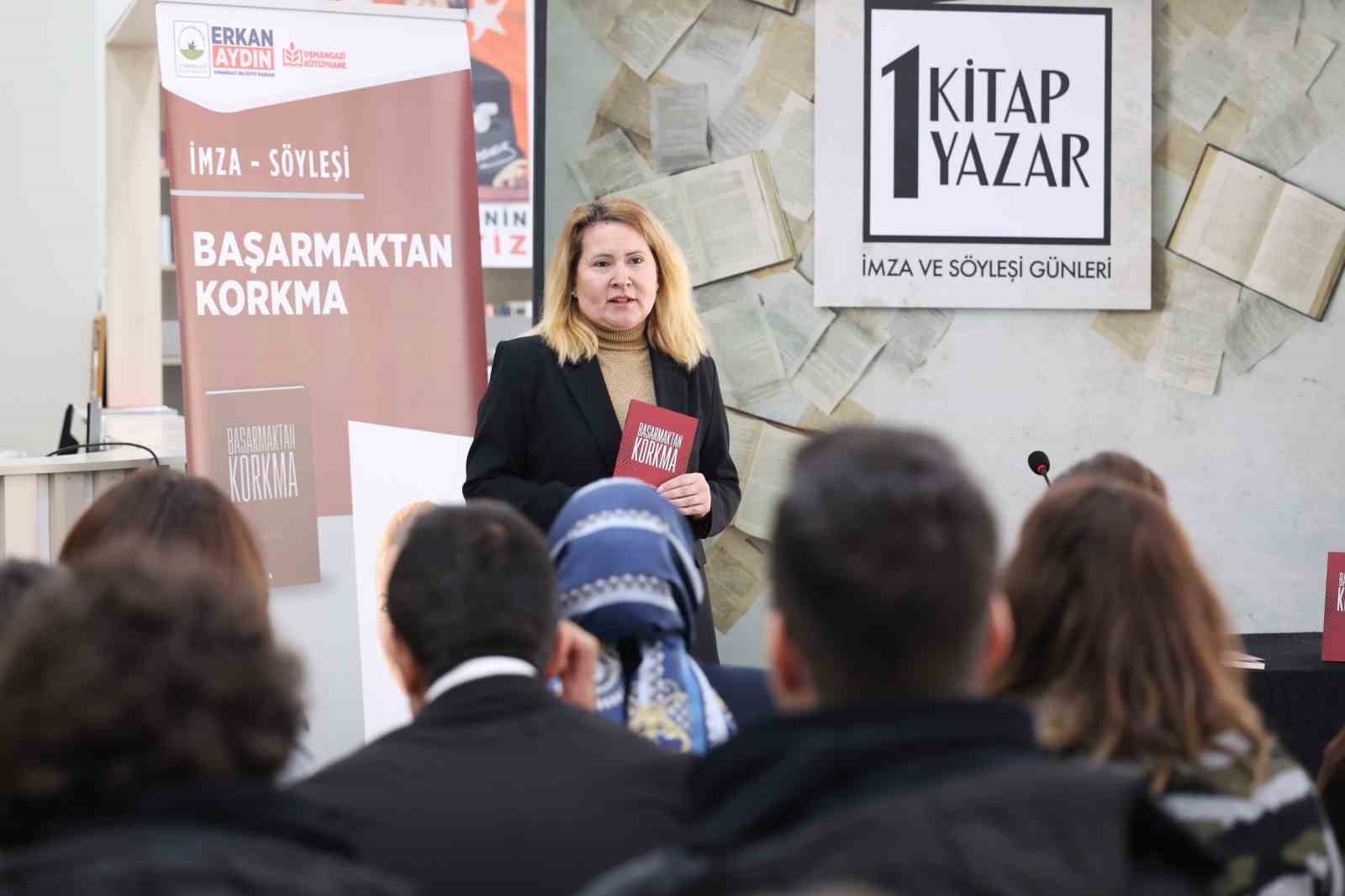 Osmangazi Belediyesi sevilen yazarları okurlarıyla buluşturuyor
