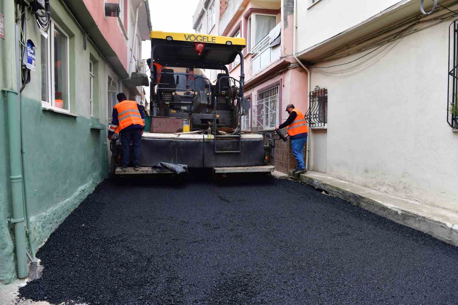 Osmangazi Belediyesi sokakları yenilemeye devam ediyor
