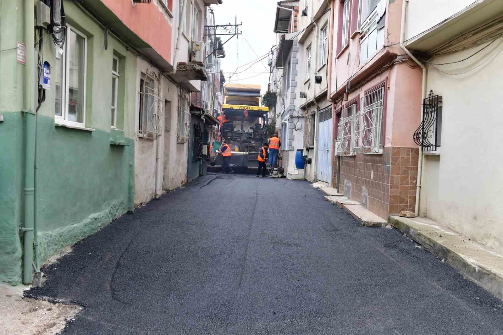 Osmangazi Belediyesi sokakları yenilemeye devam ediyor
