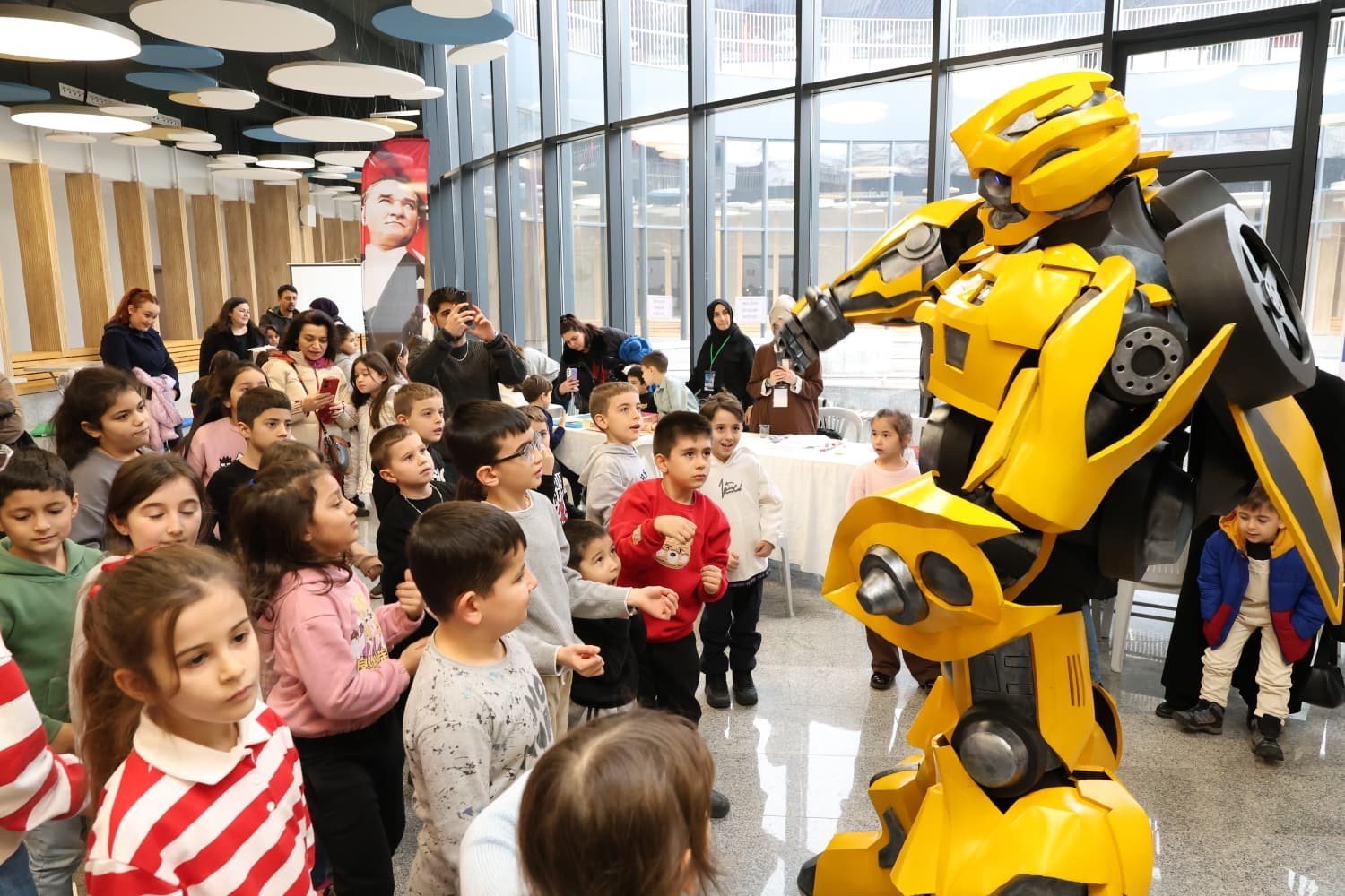 Osmangazi Belediyesi sömestr tatilinde çocukları bilimle buluşturdu
