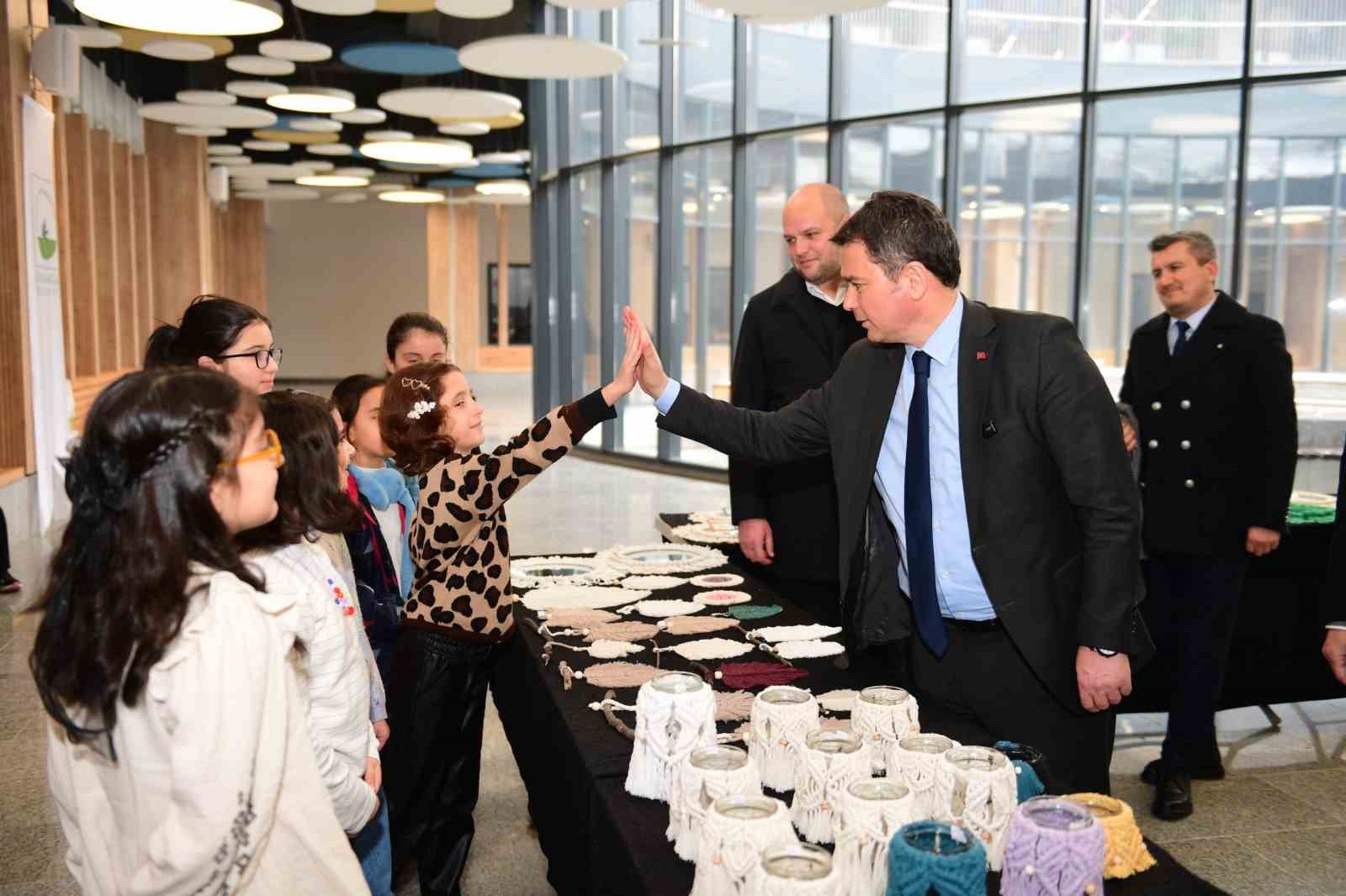 Osmangazi Belediyesi Yetenek Evleri’nde hayaller eserlere dönüştü
