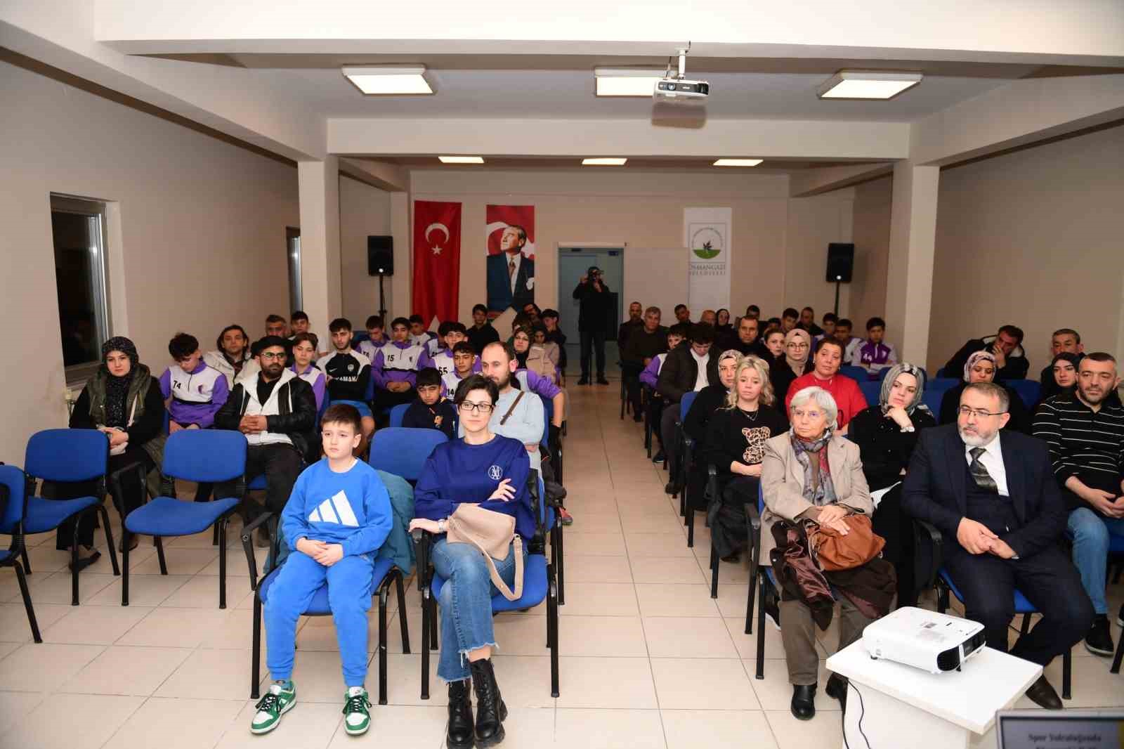 Osmangazi Belediyesi’nden sporcu ailelerine yol gösteren panel
