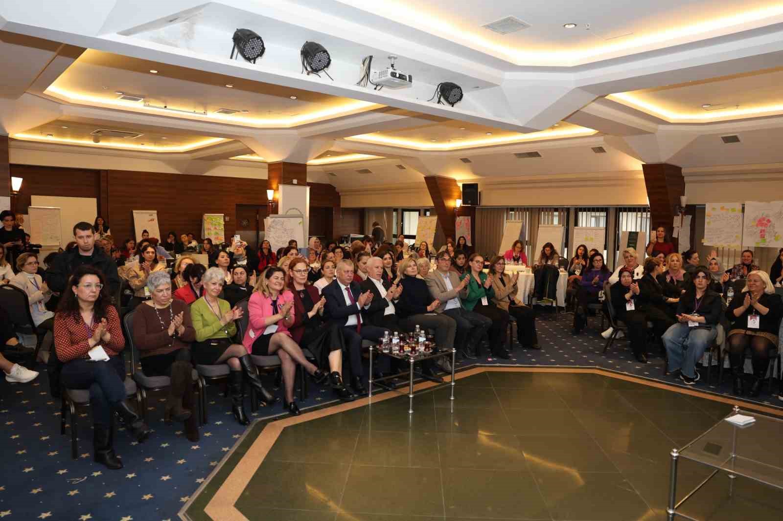 Osmangazi Belediyesi’nden Türkiye’ye örnek Kadın Çalıştayı
