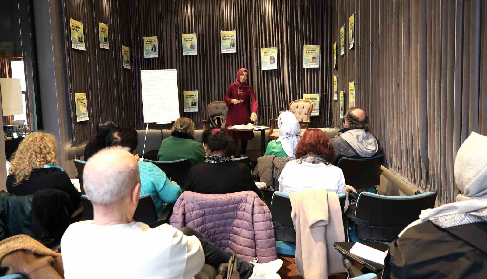 Osmangazi Belediyesi’nin atölyelerinde yeni şairler yetişiyor
