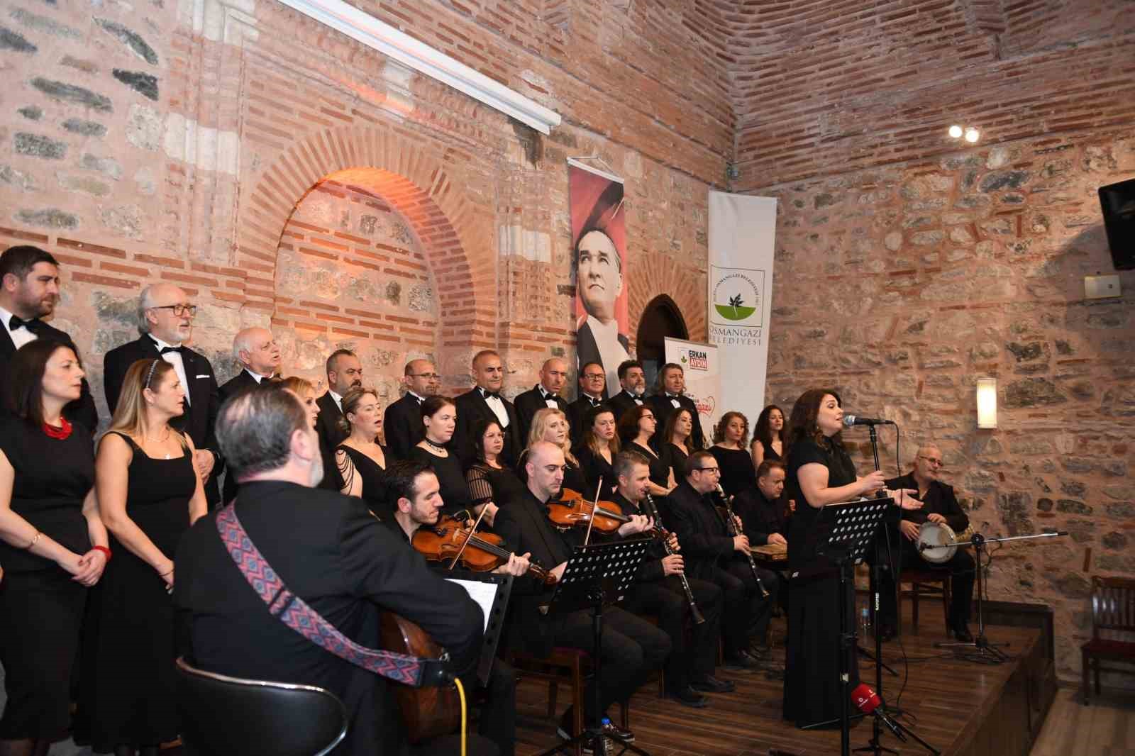 Osmangazi’de 14 Şubat ezgileri yükseldi
Osmangazi’de 14 Şubat ezgileri yükseldi