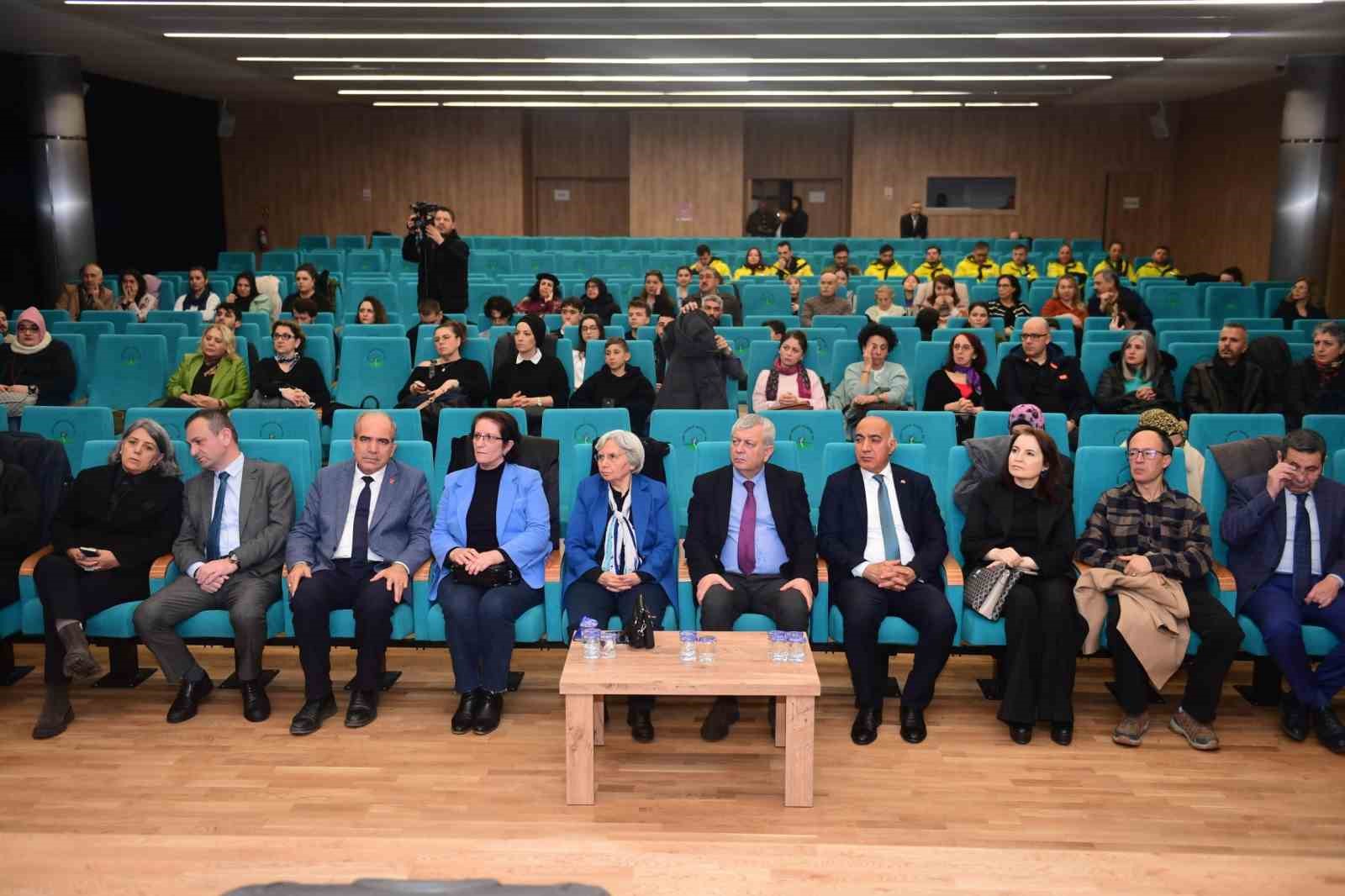 Osmangazi’de 6 Şubat depremlerinin yıl dönümünde duygu dolu anma programı
