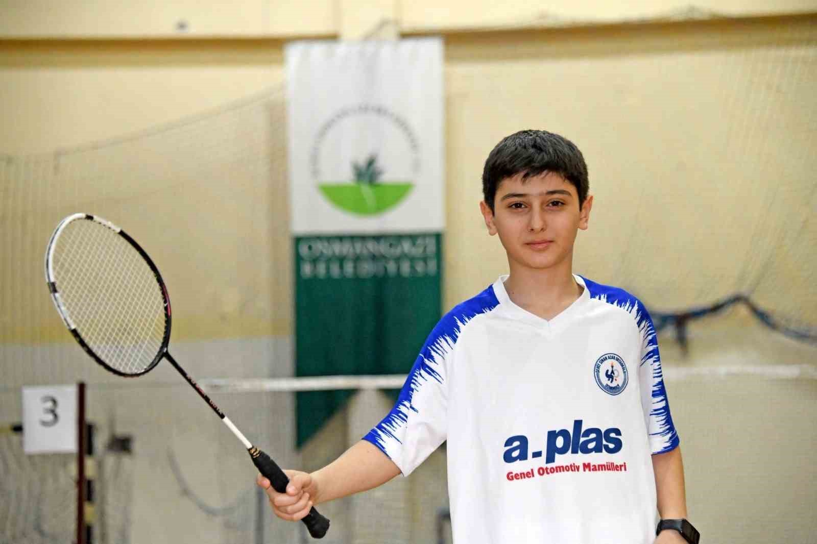 Osmangazi’de badminton heyecanı zirveye taştı
